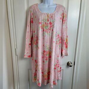 MISS ELAINE Floral Nightgown